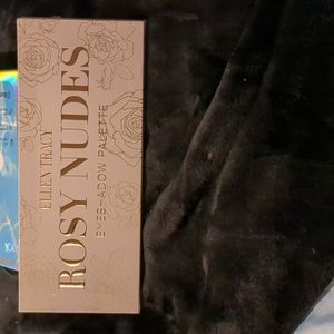 Ellen Tracy rosy nudes eyeshadow palette